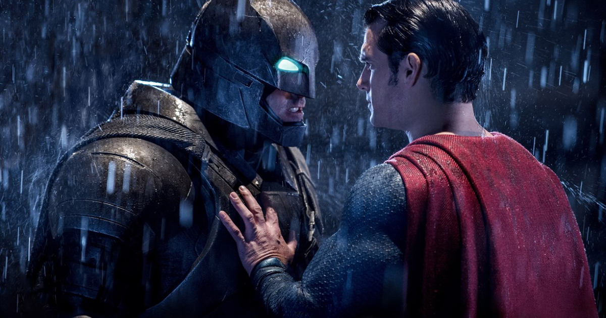 batman e superman si fronteggiano vis a vis in dawn of justice - nerdface