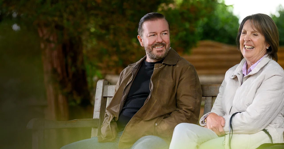 ricky gervais è con la sua amica con cui condivide le riflessioni quando va al cimitero a trovare la moglie defunta - nerdface