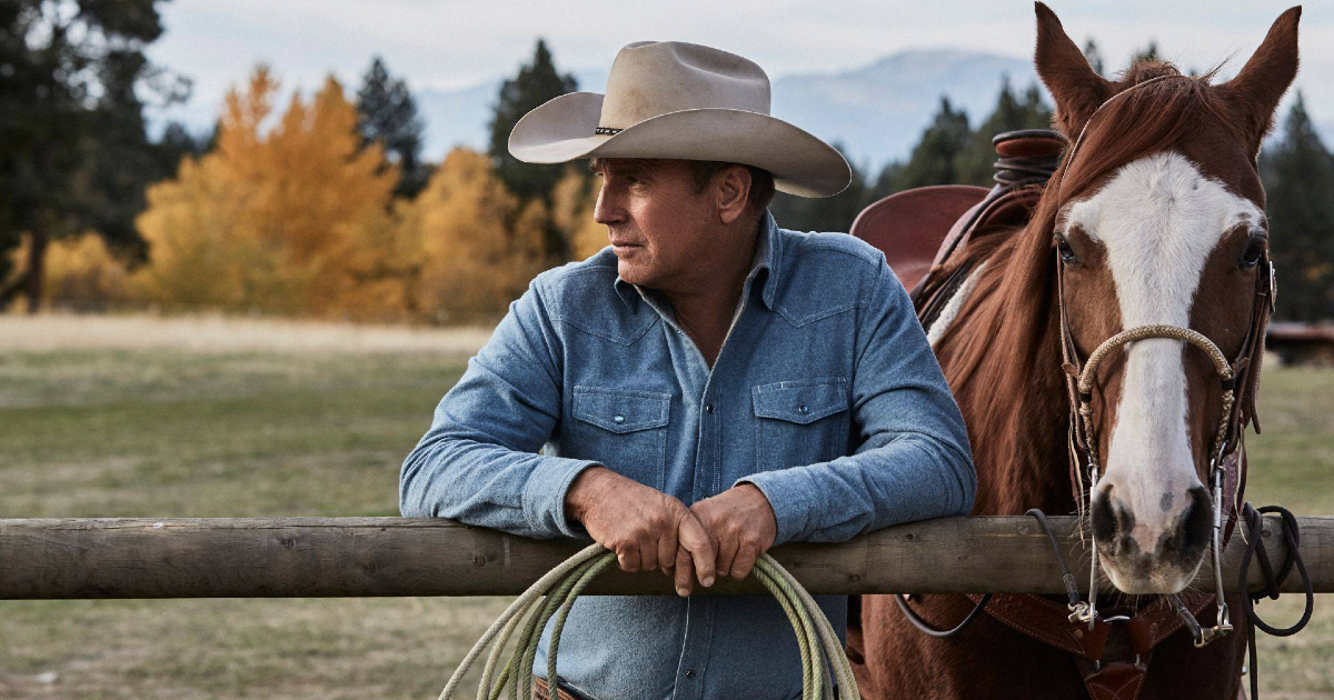 kevin costner e il suo cavallo in yellowstone - nerdface