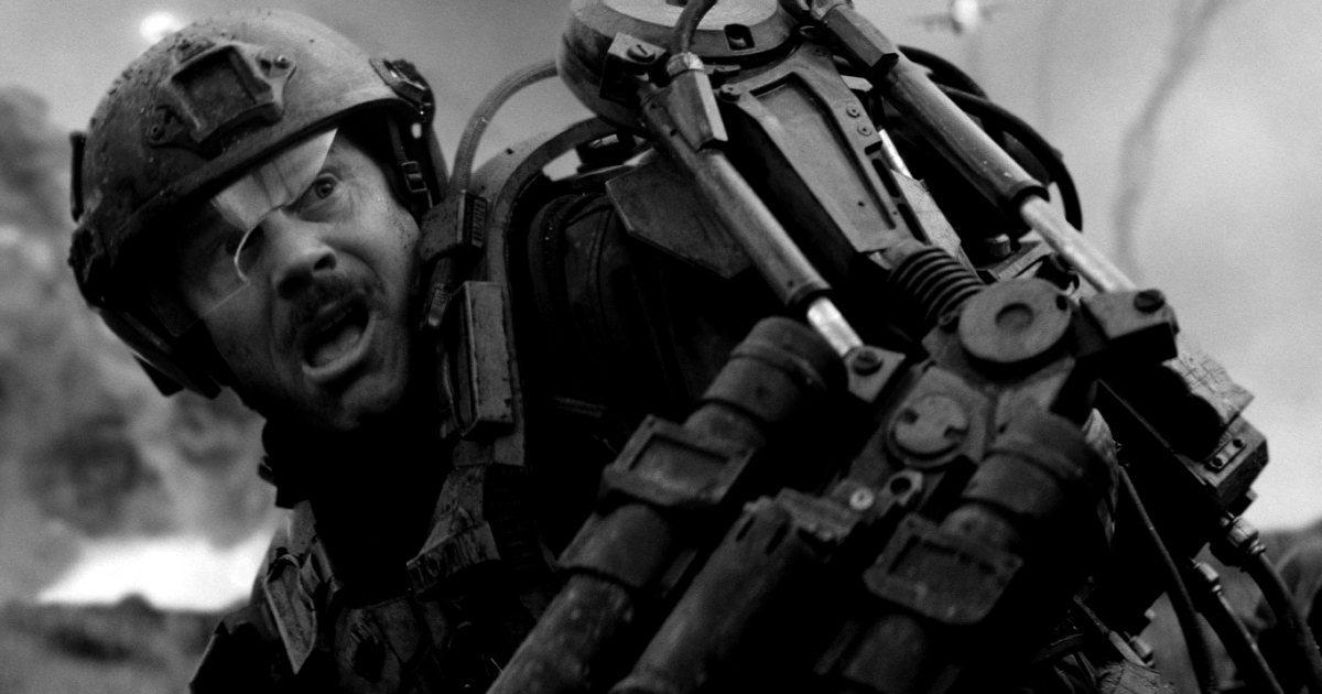 bill paxton in armor suite in the edge of tomorrow - nerdface