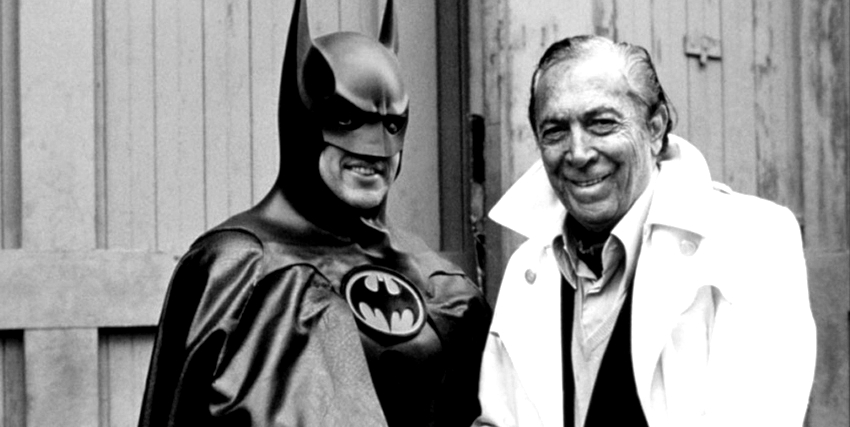 bob kane è con michael keaton nella tuta di batman - nerdface