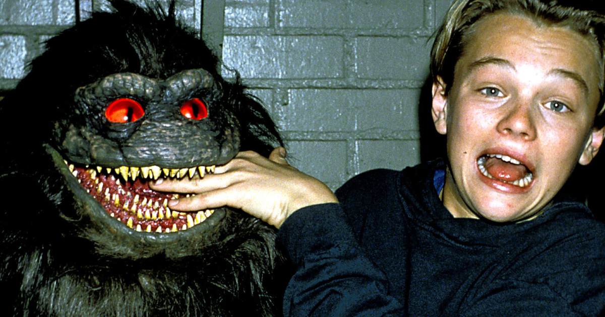 leonardo dicaprio infila la mano nella bocca di un critters - nerdface