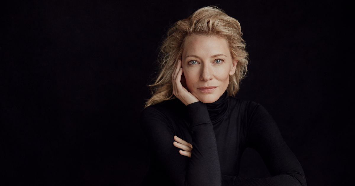 cate blanchett in un posa in cui si tiene il volto con la mano - nerdface