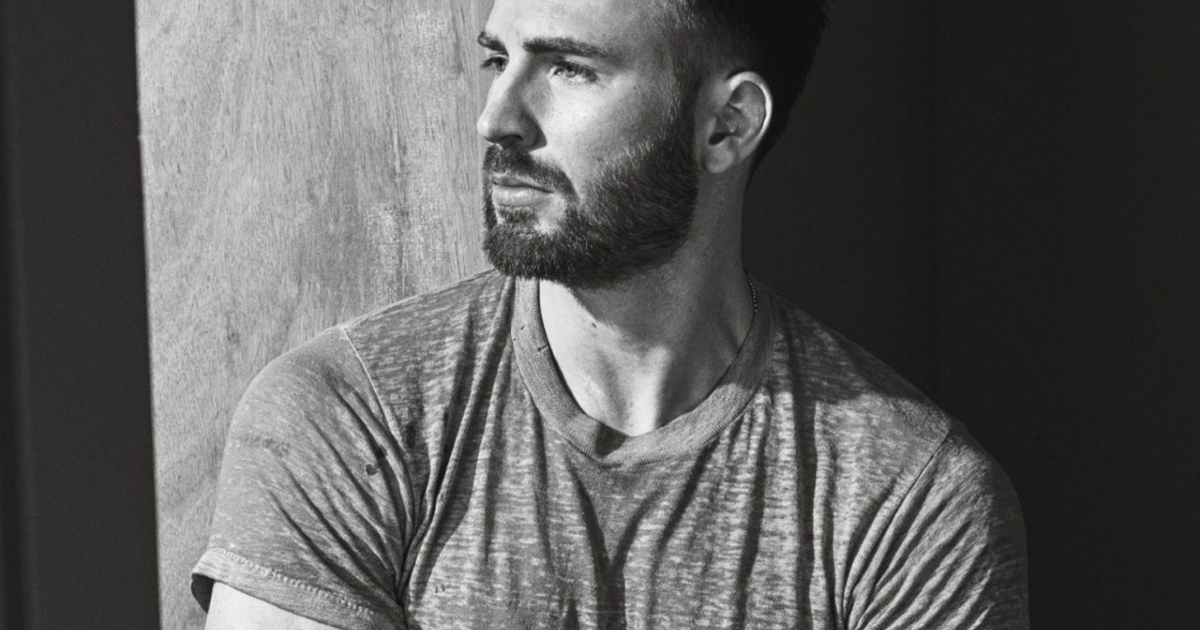 chris evans di profilo in un ritratto in bianco e nero - nerdface