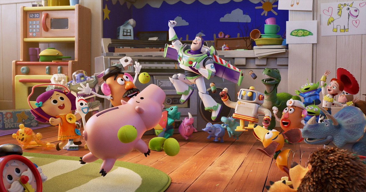 Pixar Popcorn nei cortometraggi Disney+ anche i personaggi di Toystory che esultano alle gesta di Buzz Lightyear.