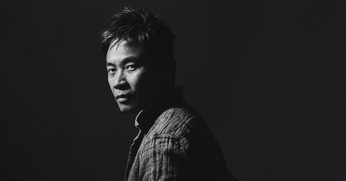 primo piano in bianco e nero di james wan - nerdface