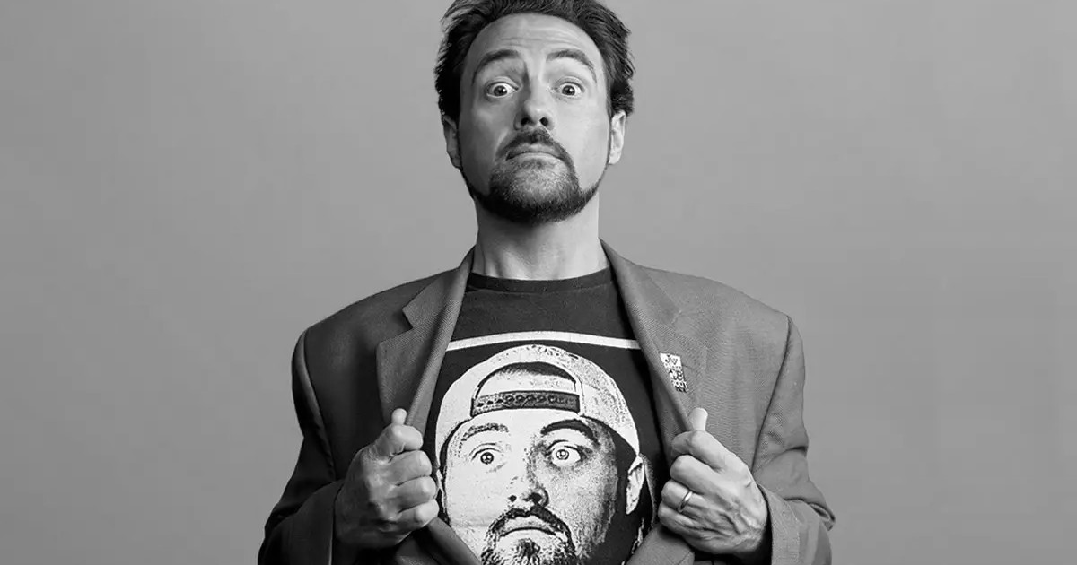 kevin smith indossa una maglietta col suo volto stampato - nerdface