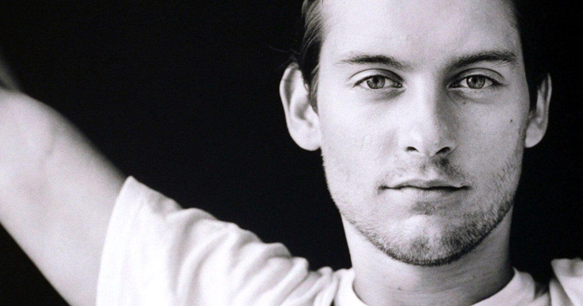 primo piano di tobey maguire - nerdface