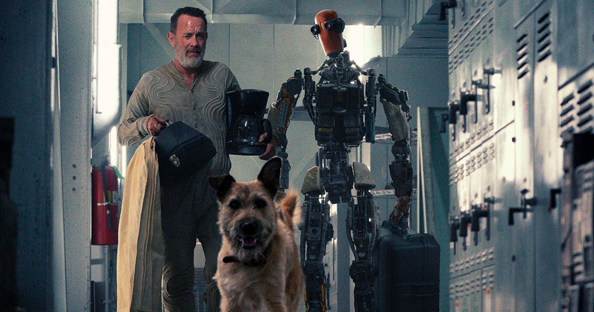 finch, il robot e il cane stanno uscendo da un bunker - nerdface