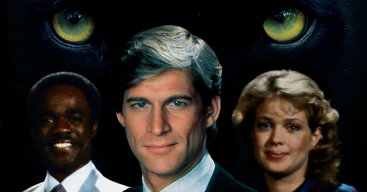 il cast degli attori di manimal, un'altra serie flop divenuta cult, posa sullo sfondo di due occhi di pantera nera - nerdface