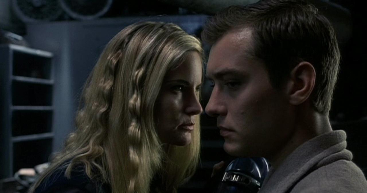 jennifer jason leigh e jude law in existenz - nerdface