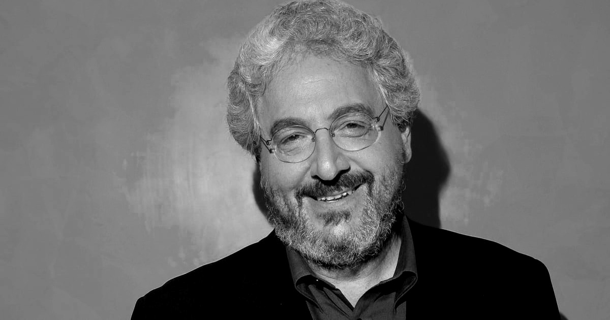 un ritratto in bianco e nero di harold ramis - nerdface