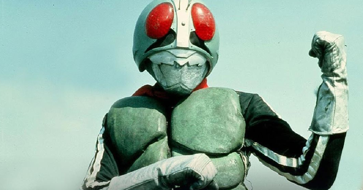 kamen rider mostra il bicipite - nerdface