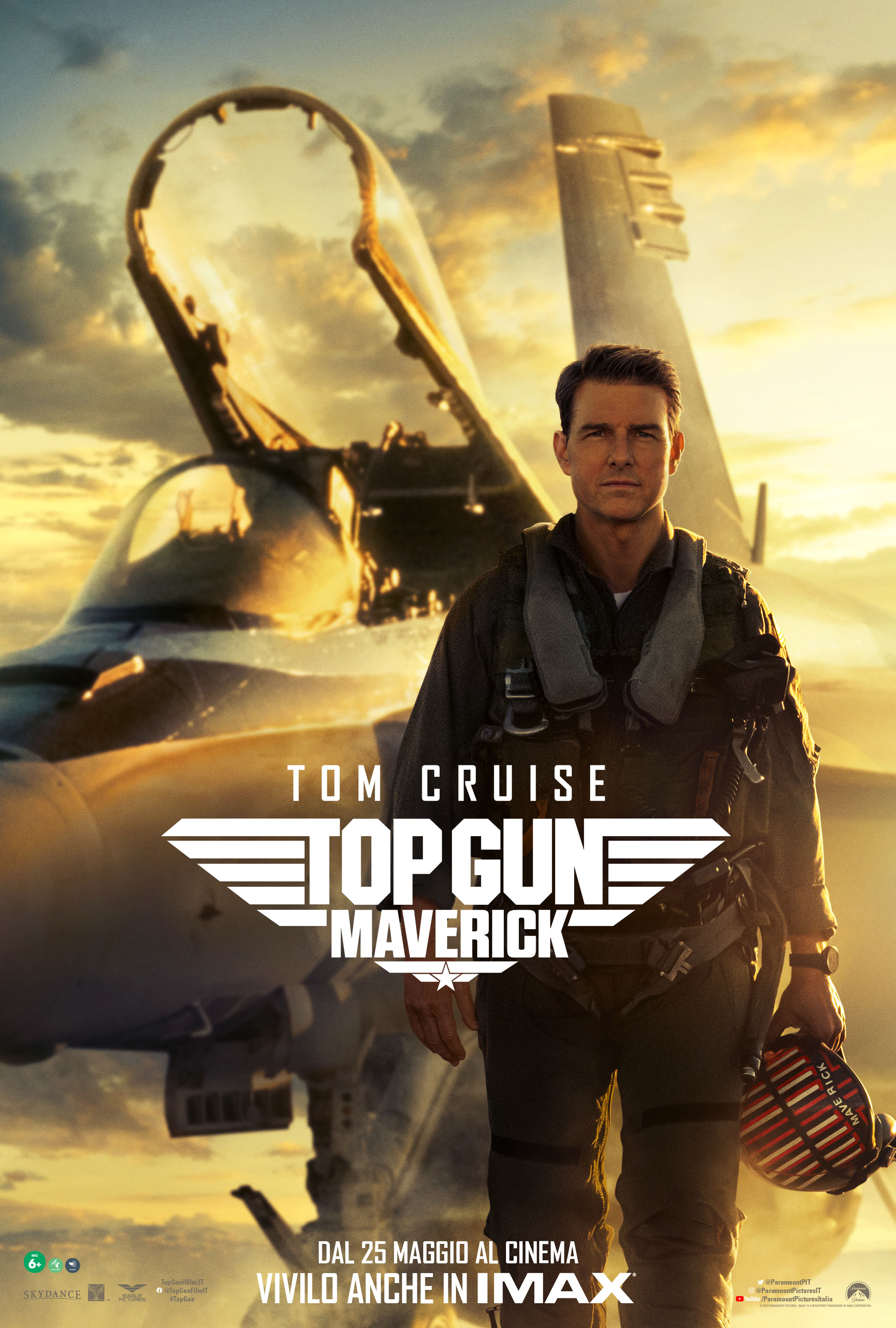 tom cruise e il suo jet nel poster di top gun maverick - nerdface