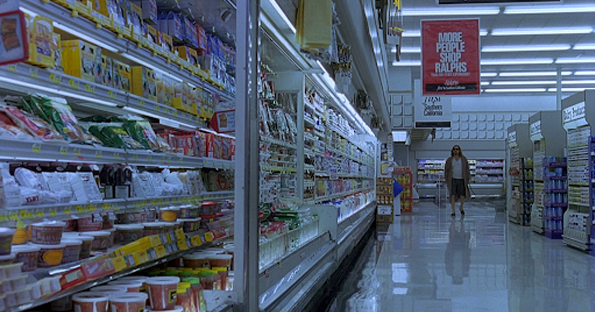 il drugo è al reparto frigo del supermercato per comprare il latte - nerdface