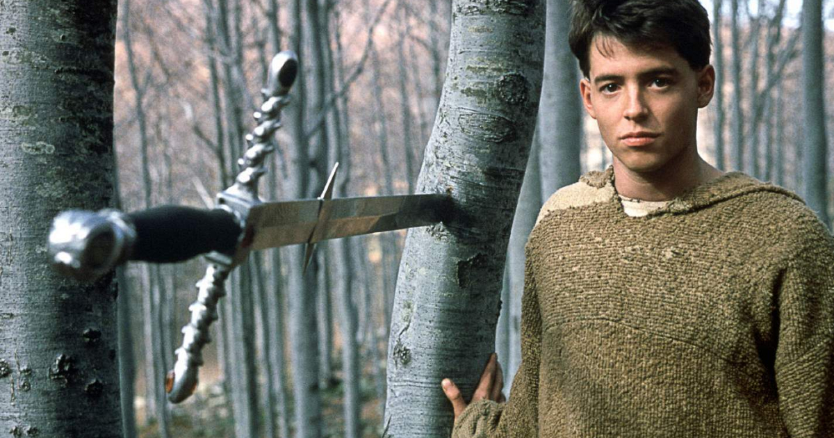 matthew broderick accanto a un albero in cui e infilata una spada - nerdface