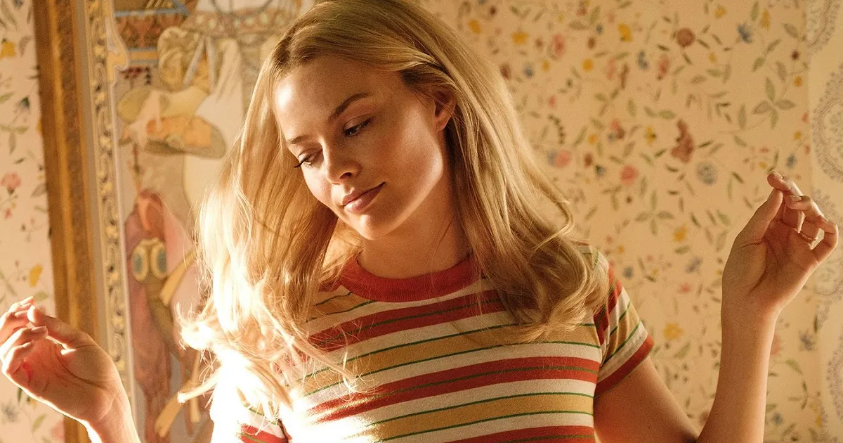 margot robbie in una foto di c'era una volta a... hollywood - nerdface