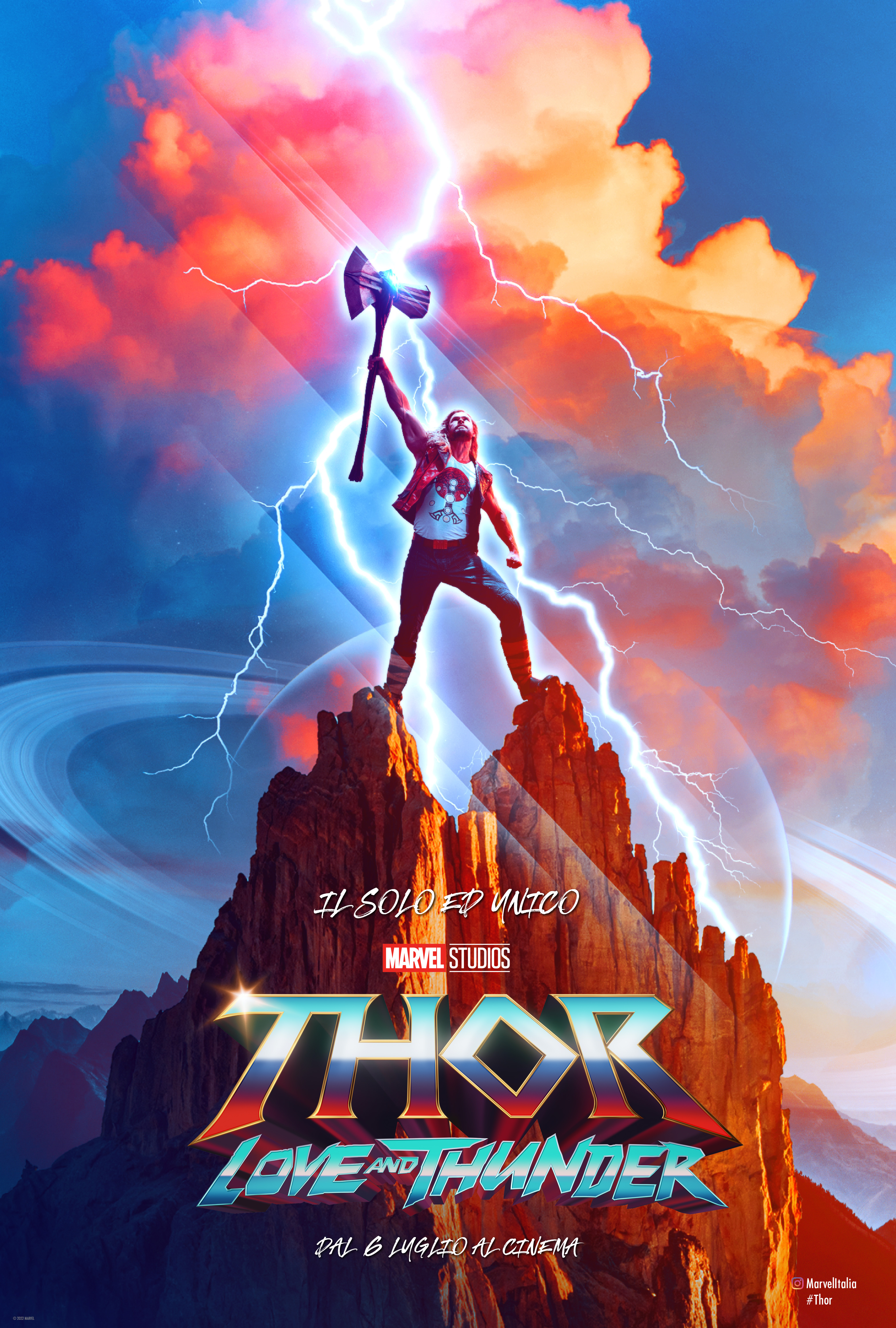 il poster anni '80 di thor love and thuinder mostra l'eroe sopra un monte che richiama un fulmine - nerdface