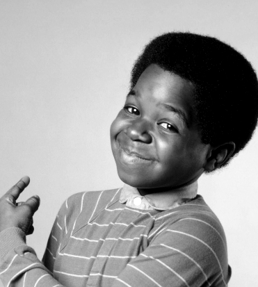 gary coleman indica dietro di sé - nerdface