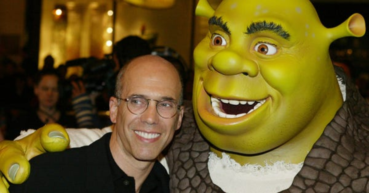 katzenberg accanto a un cosplay di shrek - nerdface