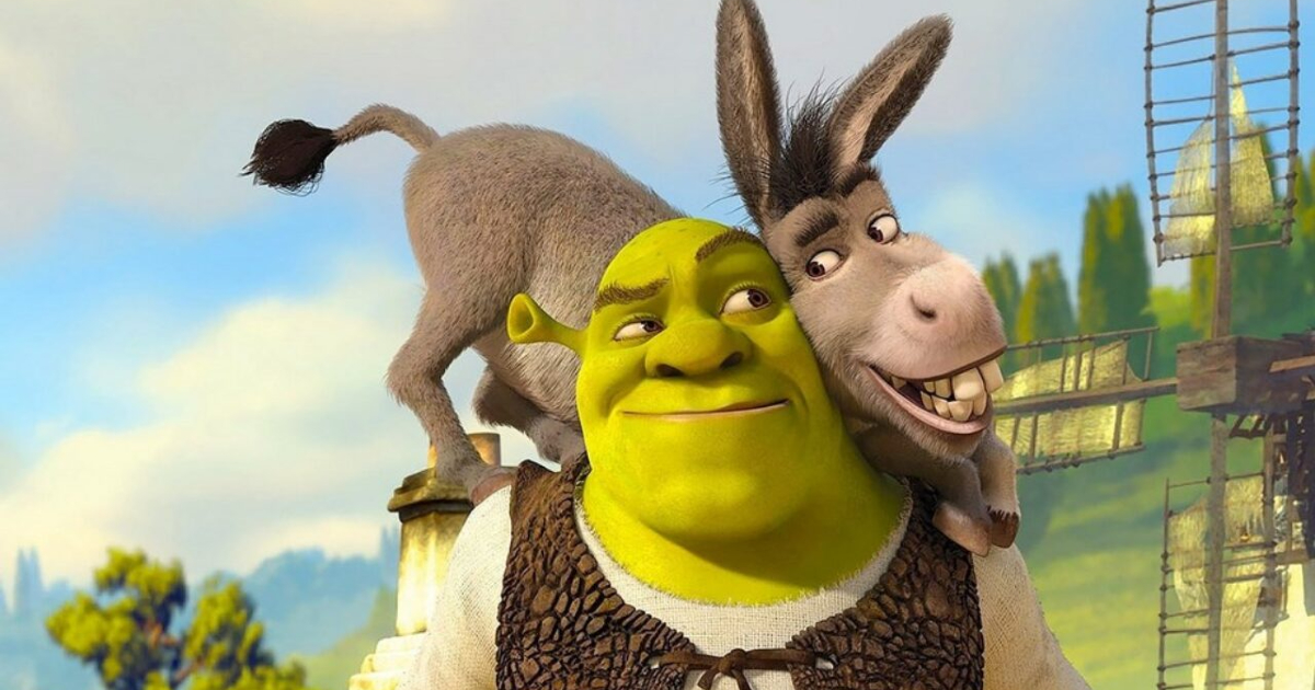 shrek tiene sulle spalle il suo amico ciuchino - nerdface