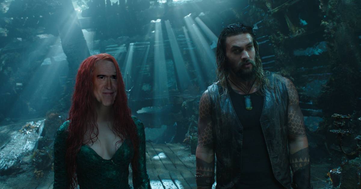 mera con il volto di bruce campbell in una scena di aquaman - nerdface