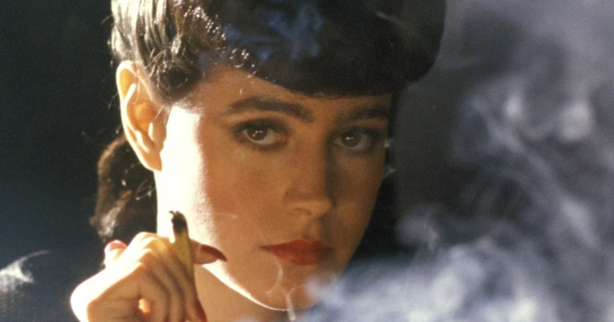 sean young è la replicante rachel e fuma durante l'interrogatorio co nun blade runner - nerdface