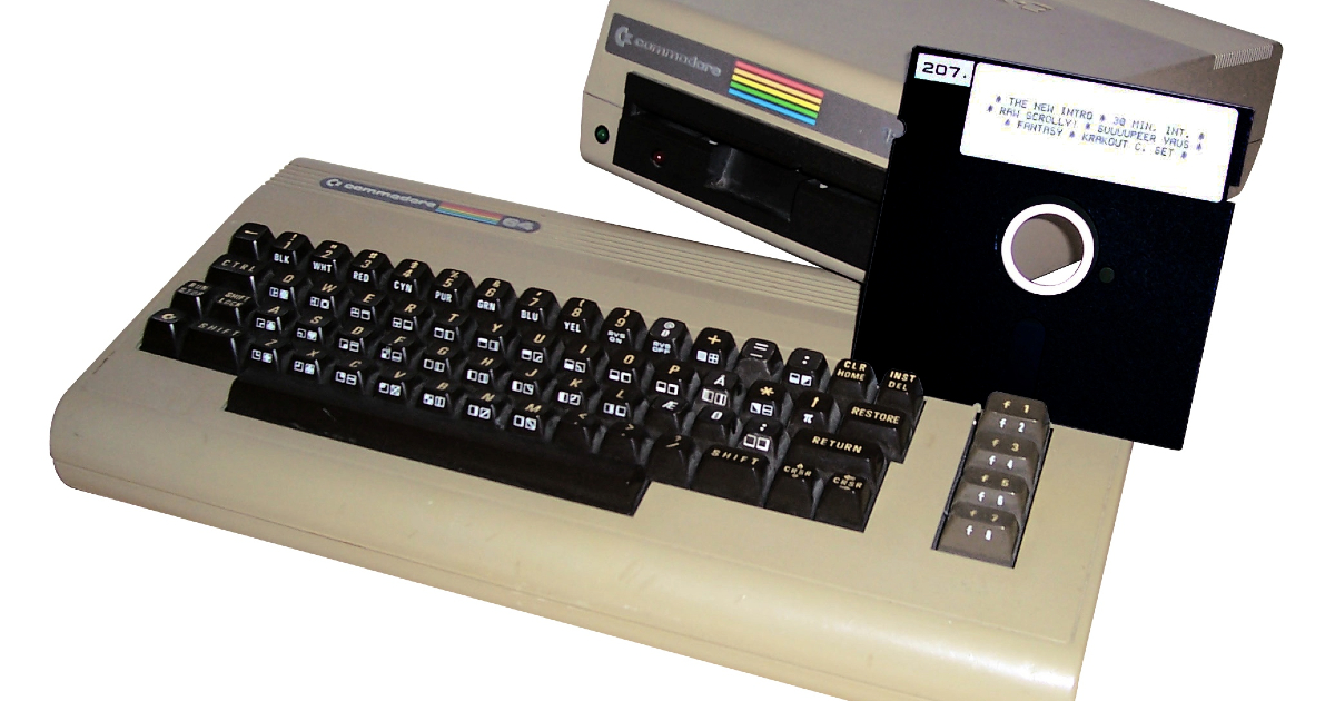 il commodore 64 e il suo lettore di floppy disk - nerdface