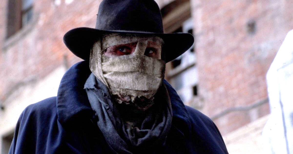 liam neeson con le facse sul volto è darkman - nerdface