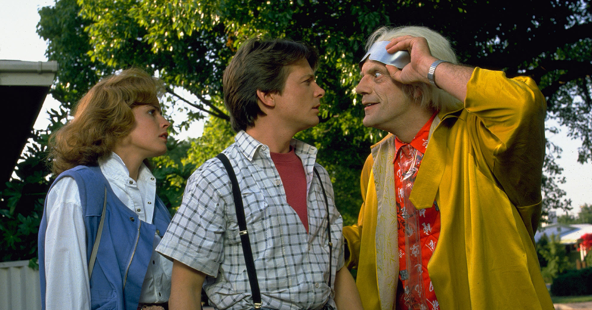 doc brown dal futuro parla con marty mcfly in ritorno al futuro 2 - nerdface