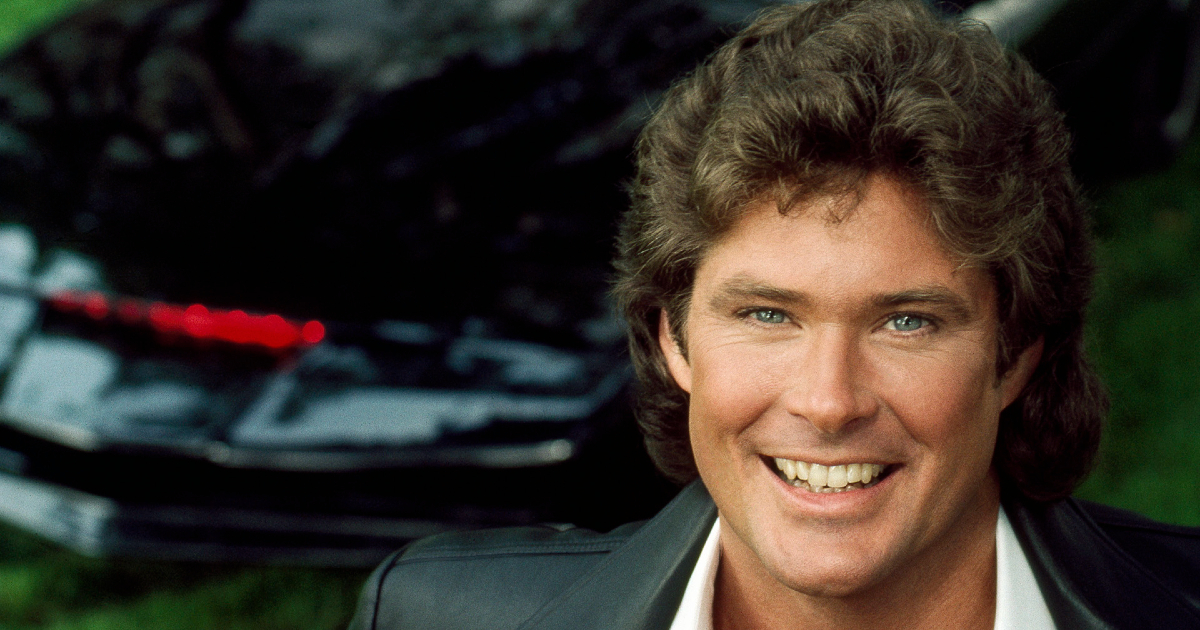 david hasselhoff è michael knight e sorride davanti a kitt - nerdface