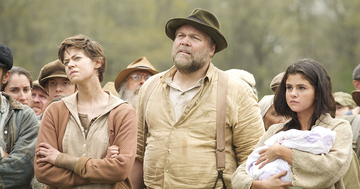 vincent d'onofrio insieme ad altri operai in in dubious battle - nerdface