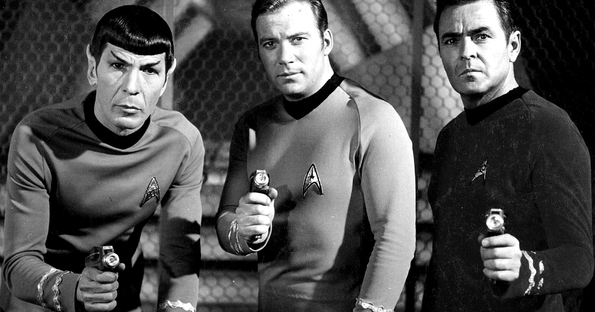 james doohan è scotty ed è insieme a kirk e spock - nerdface