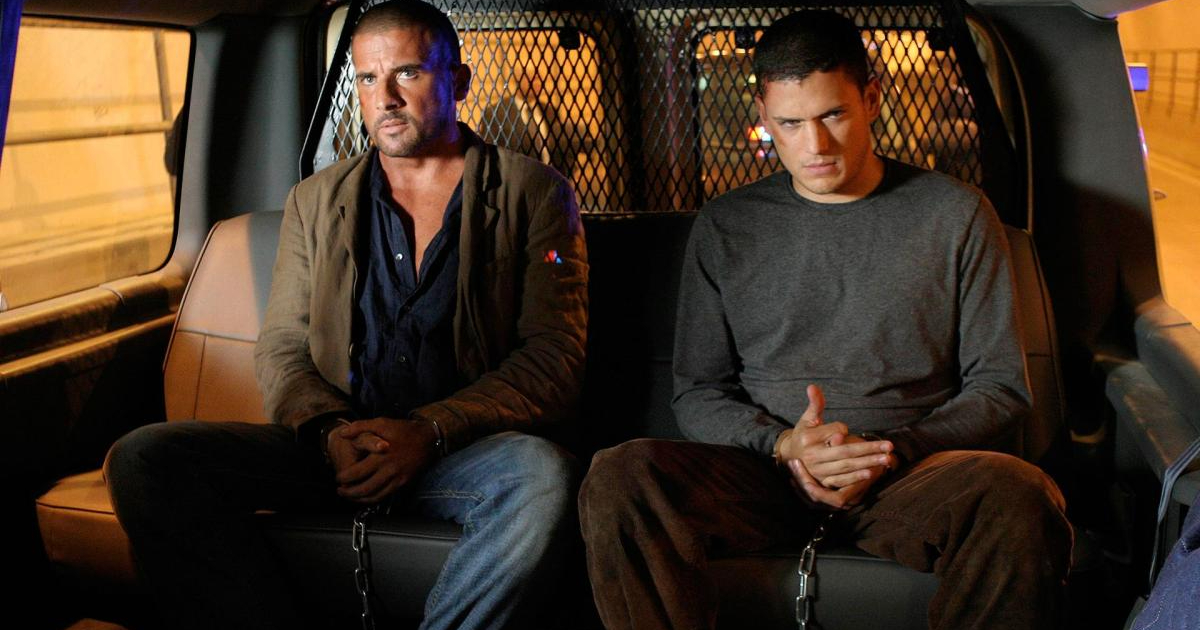 i due protagonisti di prison break sono detenuti in un furgone blindato - nerdface