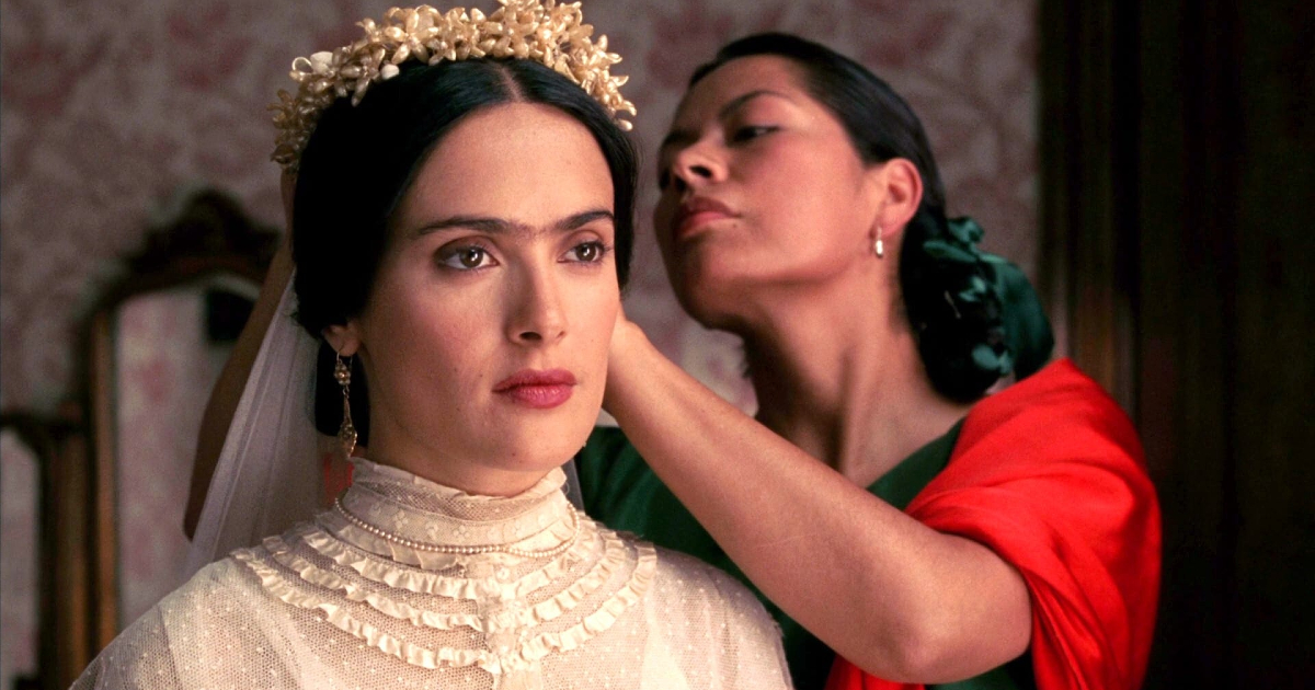 salma hayek si lasci amettere una corona in testa in frida - nerdface