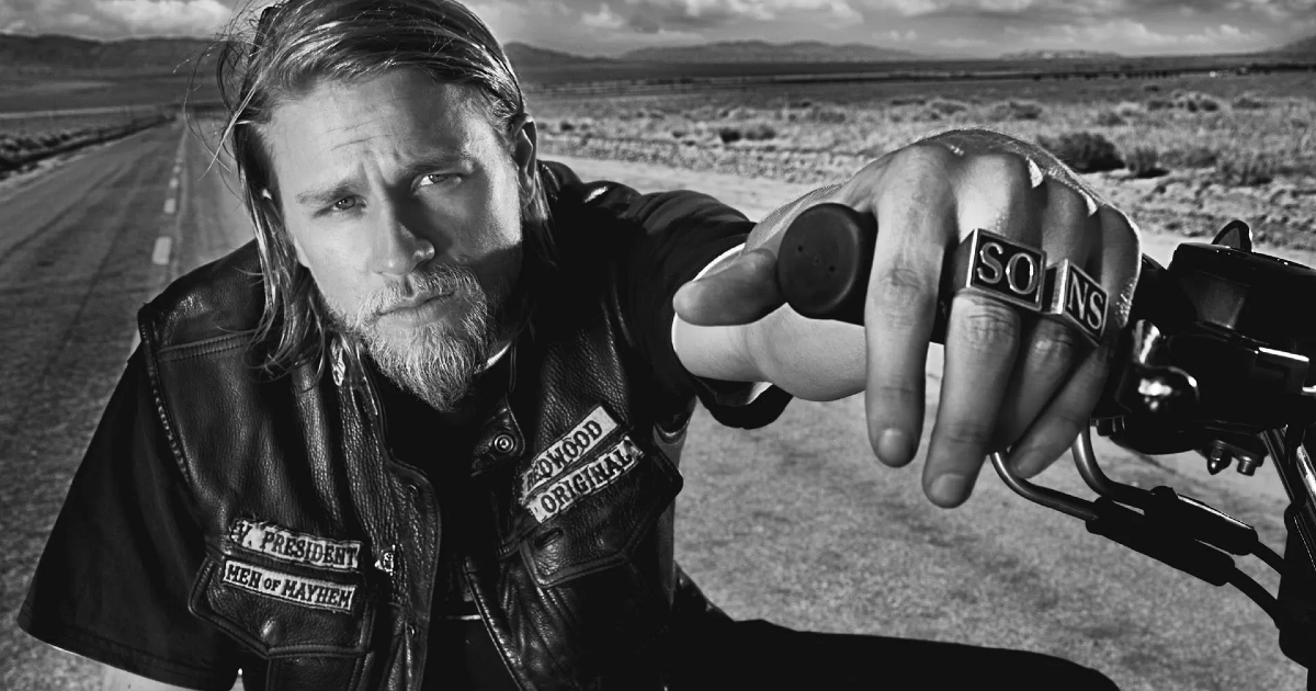 charlie hunnam in sons of anarchy - nerdface