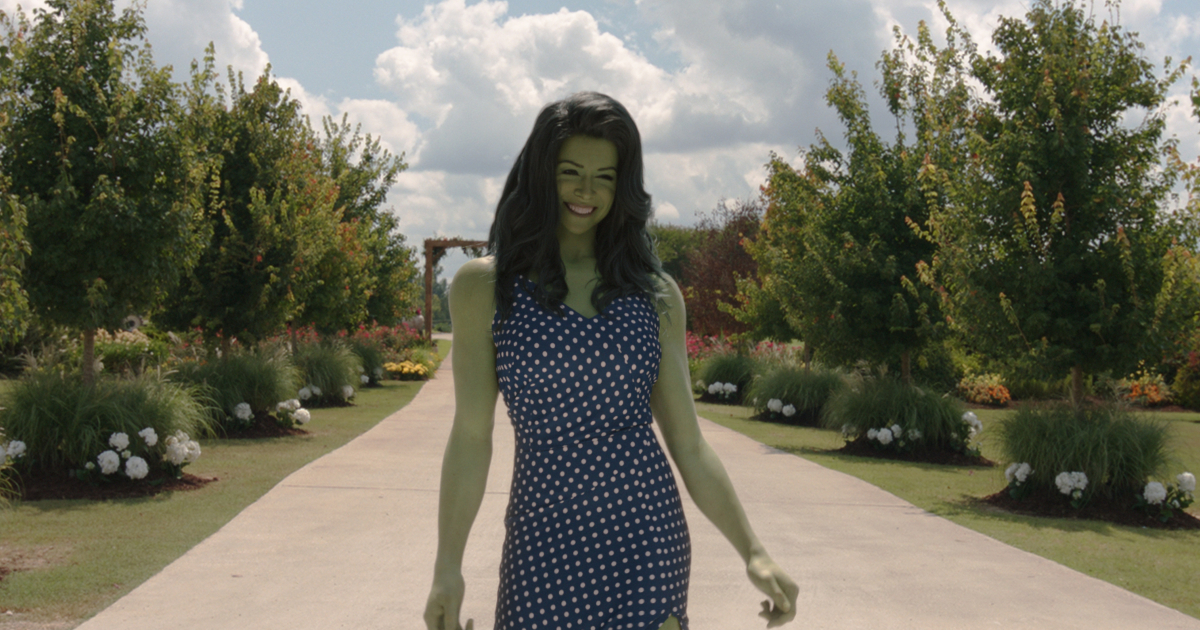she-hulk splendida nel suo vestito nuovo - nerdface