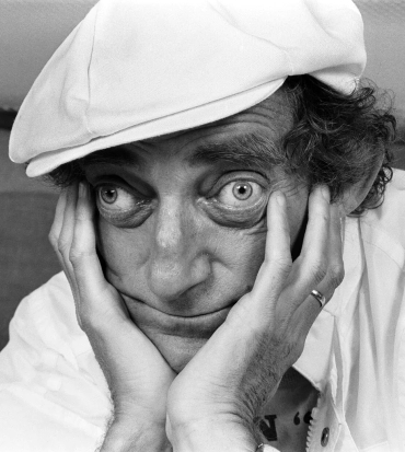 marty feldman con l'espressione imbronciata - nerdface