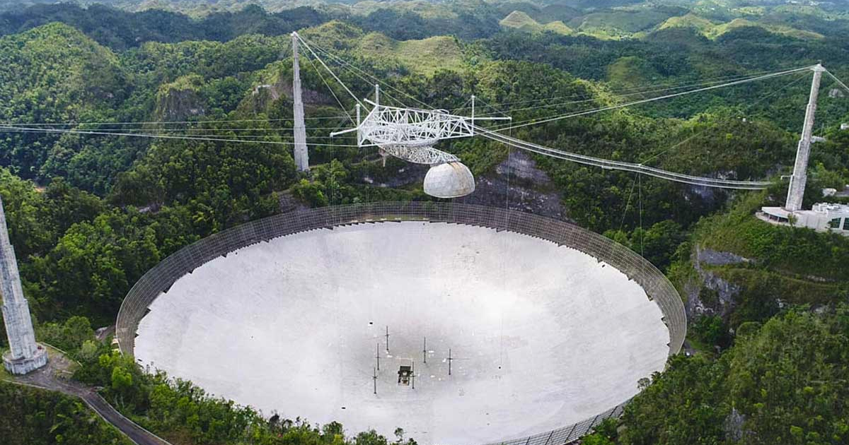 il radiotelescopio di arecibo che cercò dicomunicare con gli alieni - nerdface