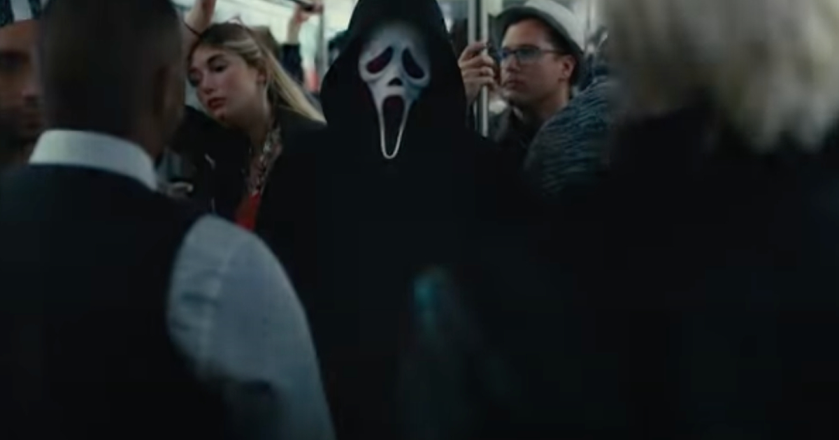 ghostface è in metro nel trailer di scream 6 - nerdface