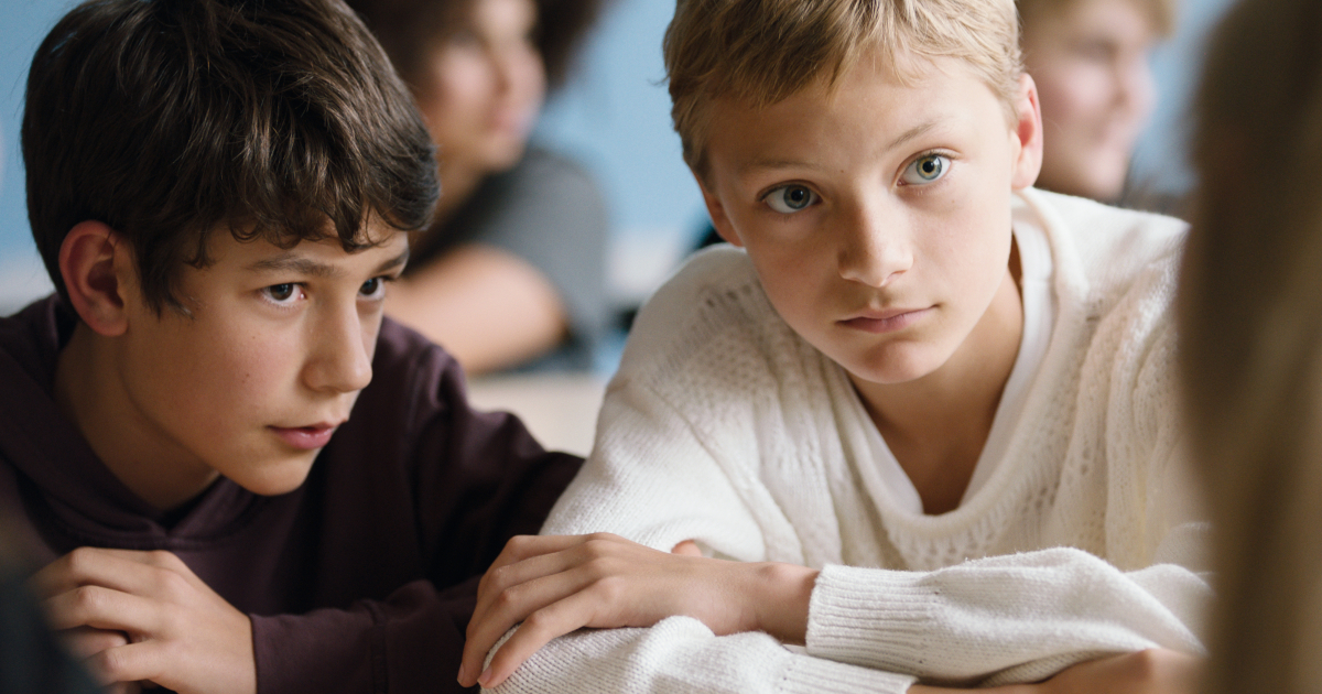 i due amici di close sono a scuola - nerdface