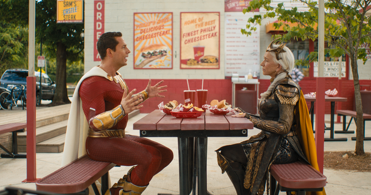 shazam mangia con la villain a un fast food ne la furia degli dei - nerdface