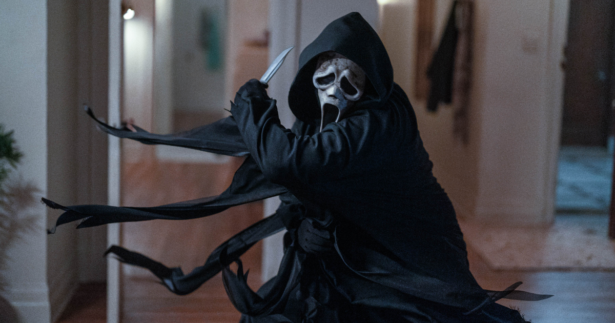 ghostface brandisce il coltello in scream 6 - nerdface