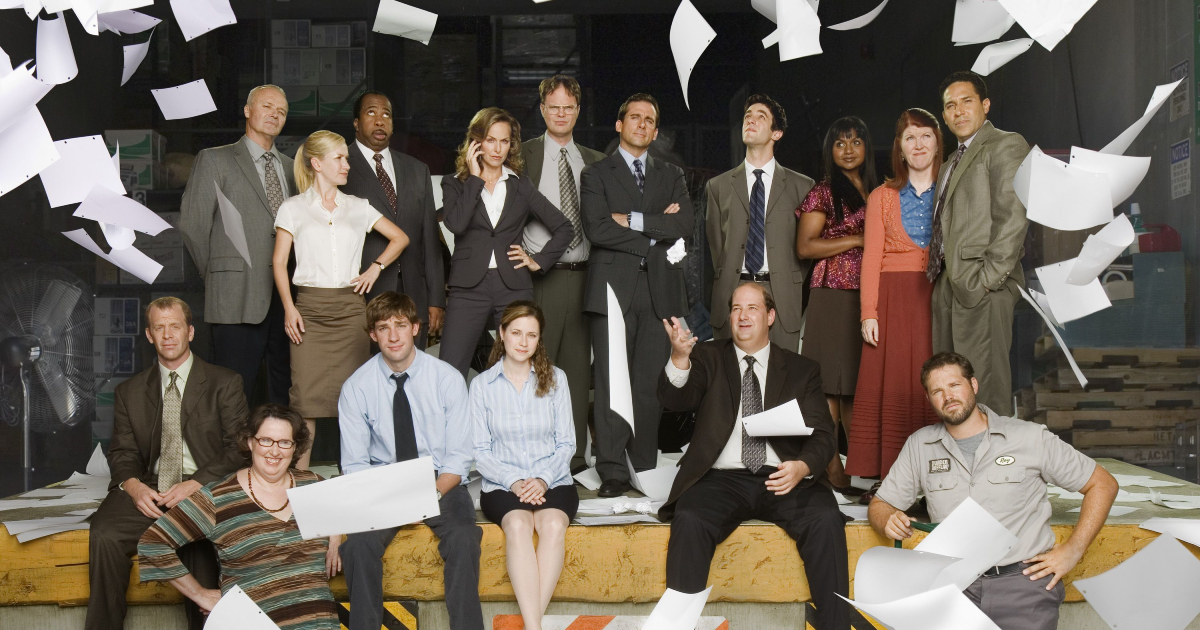 i protagonisti di the office us tra fogli svolazzanti - nerdface