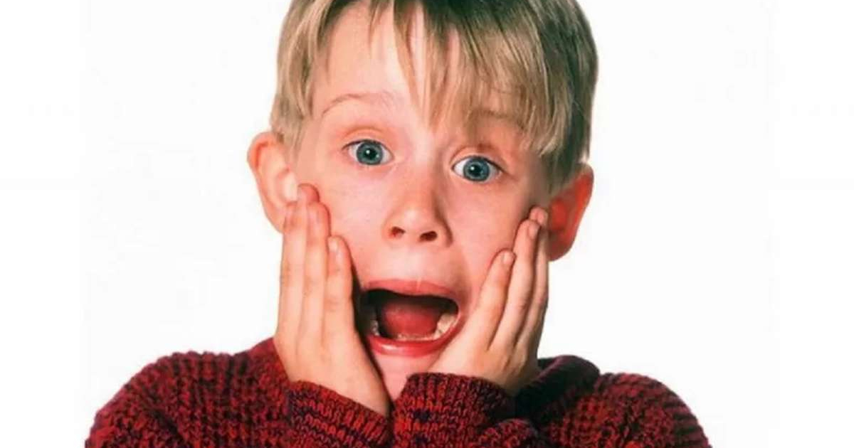 macaulay culkin nella celebre immagine di mamma ho perso l'aereo - nerdface