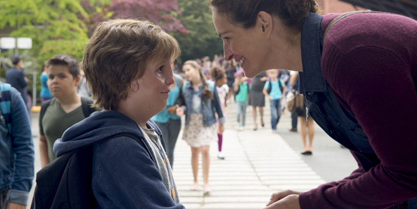 julia roberts in wonder saluta il bambino al primo giorno di scuola - nerdface