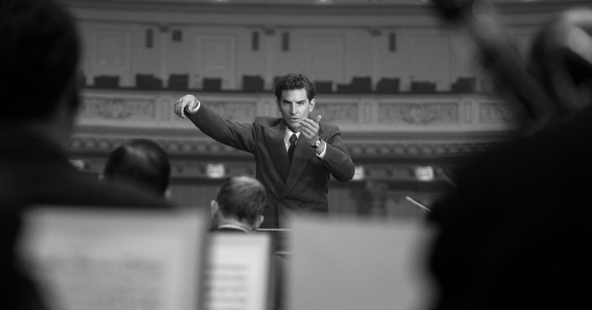 bradley cooper è leonard bernstein in maestro e dirige l'orchestra - nerdface