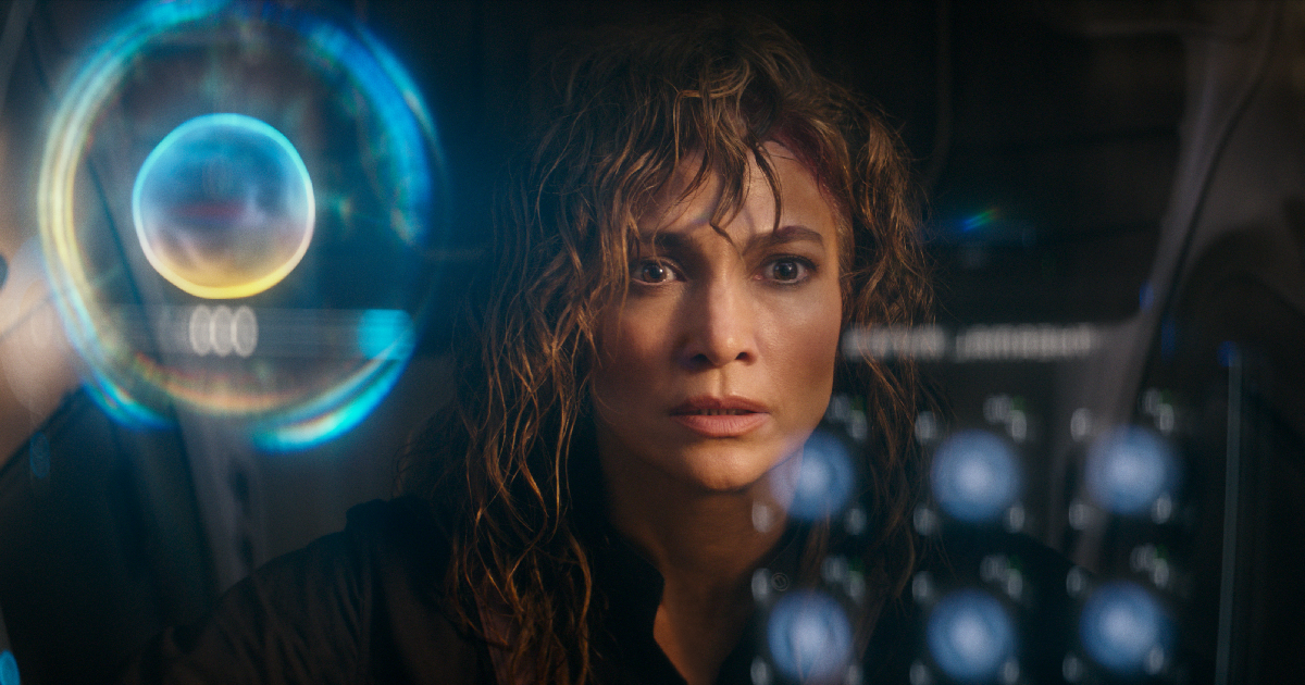 jennifer lopez è nell'esoscheletro di atlas - nerdface