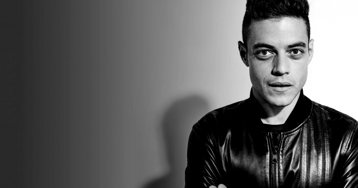 rami malek in una foto in bianco e nero - nerdface