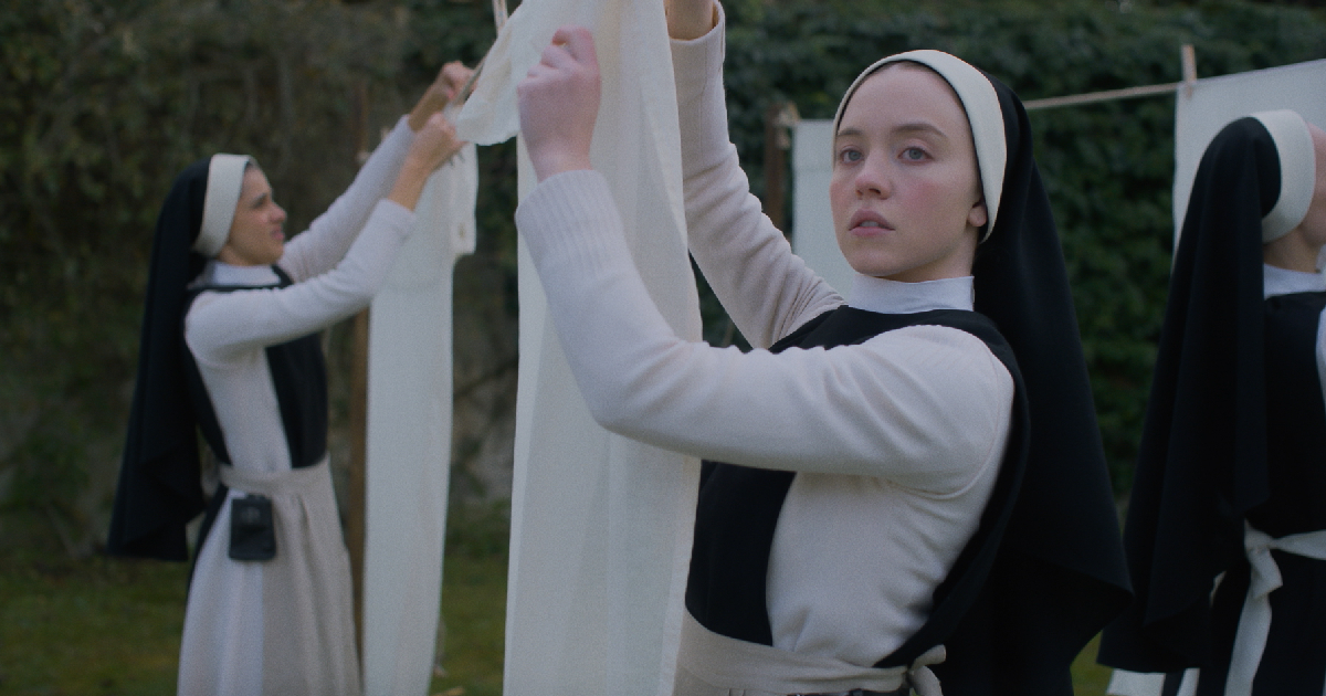 la protagonista di immaculate la prescelta stende i panni - nerdface